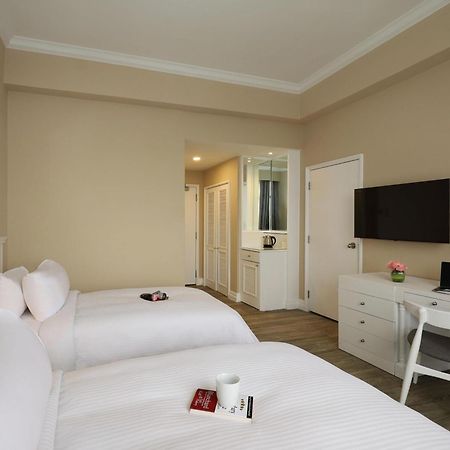 Berjaya Penang Hotel George Town Extérieur photo