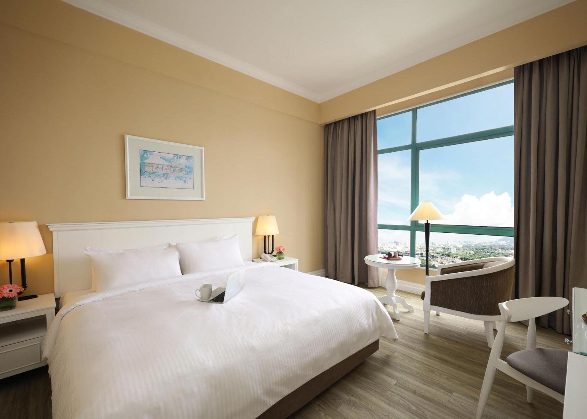 Berjaya Penang Hotel George Town Extérieur photo